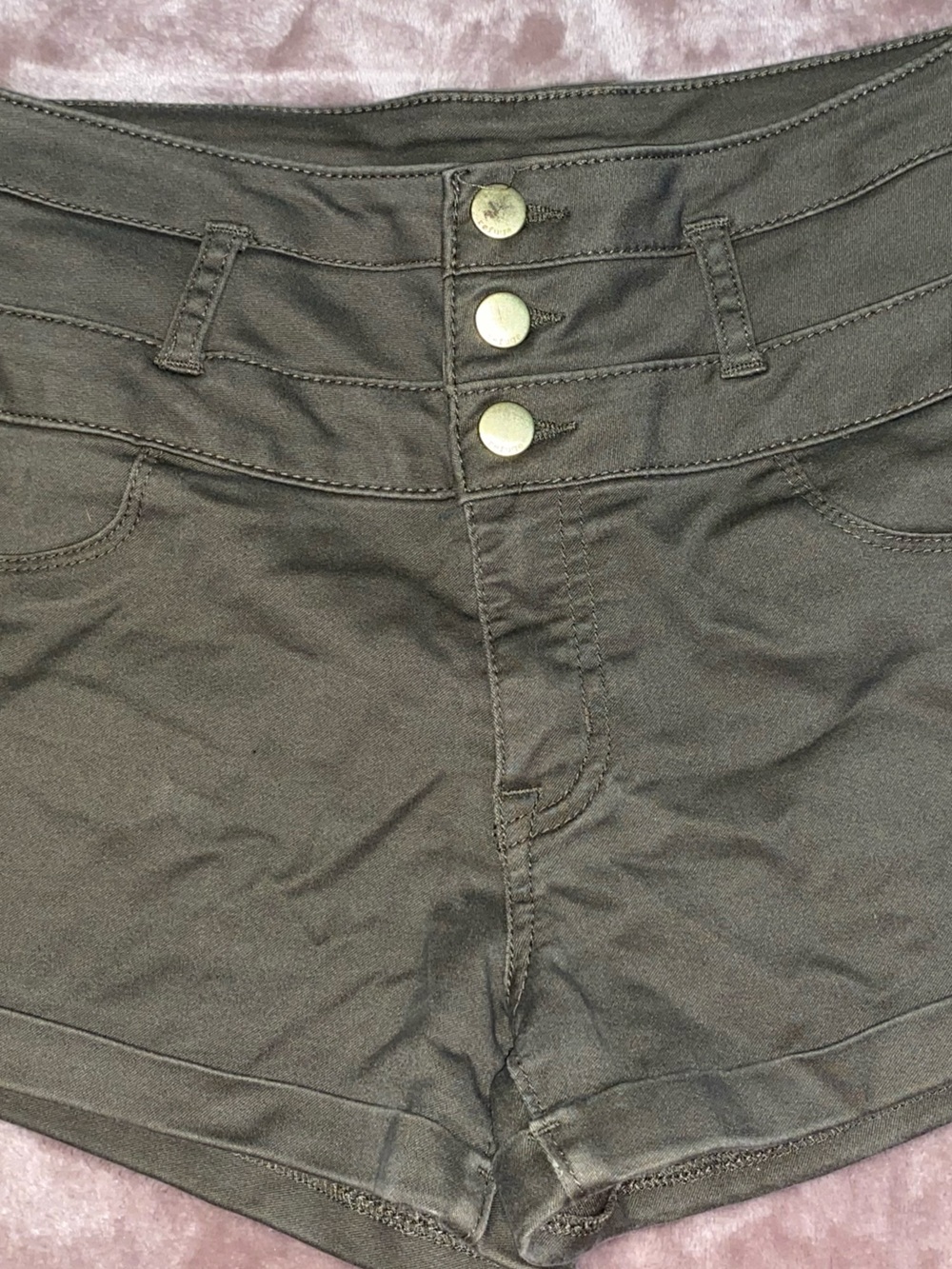 Refuge size 6 High-Waist Olive Green Women's Shorts